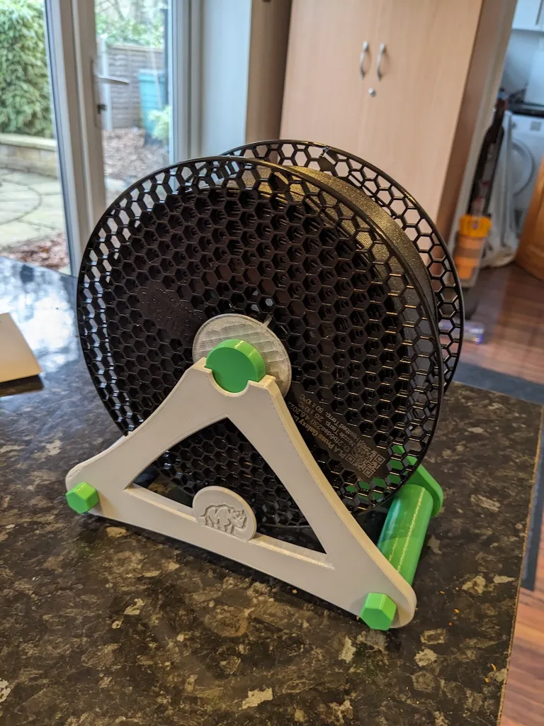 Spool holder (prusament aligned)