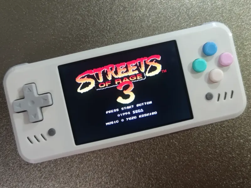 3D打印外壳的V3S Funkey掌机 开源掌机 GBA游戏掌机 PS1游戏掌机 型号：A32H油版