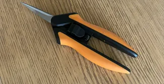Blockade for Fiskars scissors for trimming plants 
