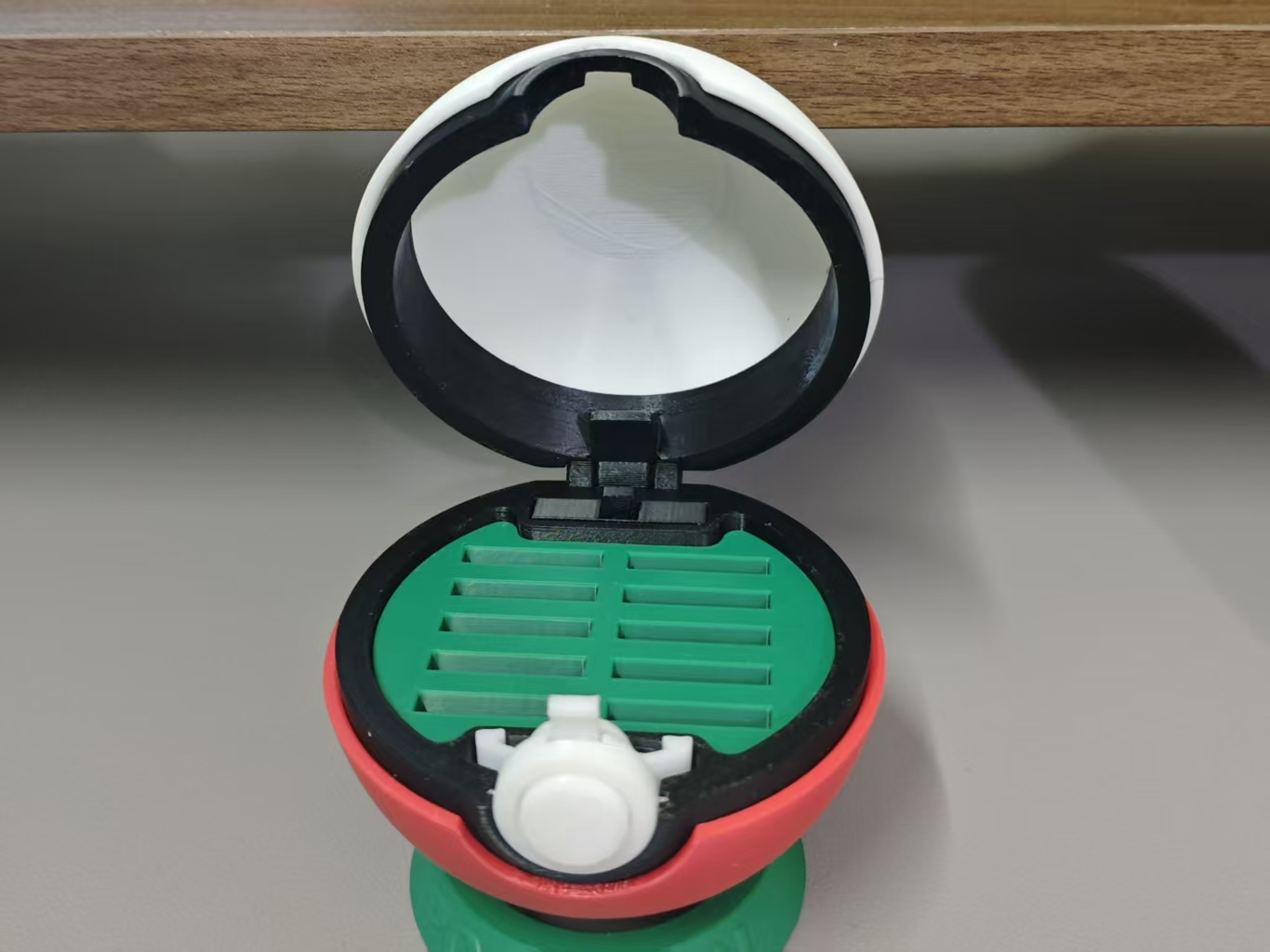 Miniatura 3 do modelo 3D 自动弹开的精灵球