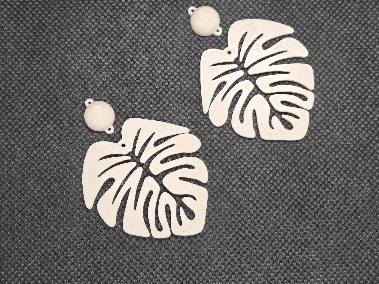 Earrings with leaves view 3