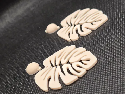 Earrings with leaves view 4