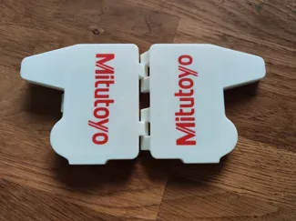 Case Mitutoyo Messchieber mit Logo