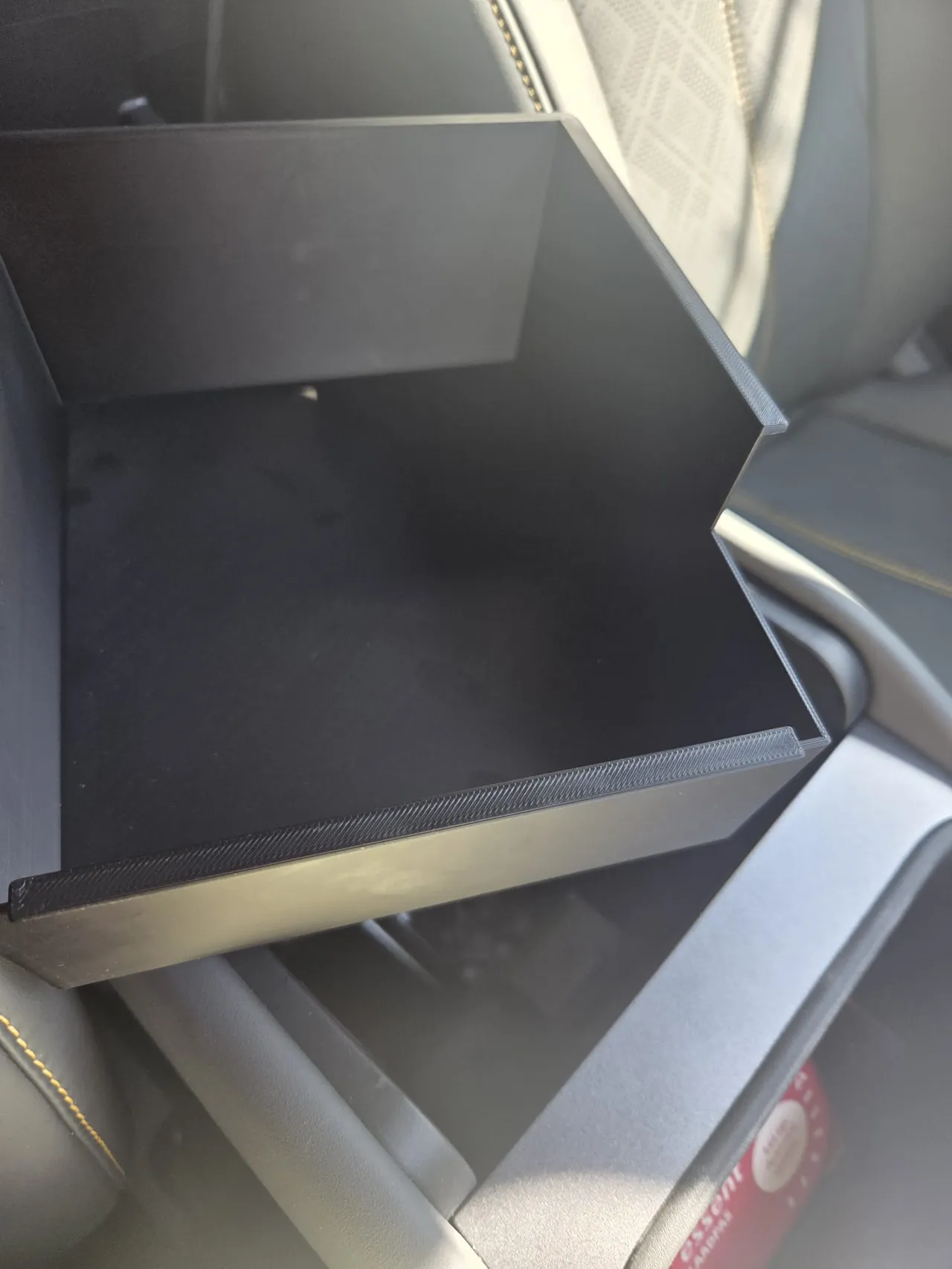 BYD Atto 3 evo Armrest Box ( YUAN PLUS) view 2