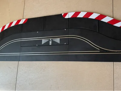 CARRERA SLOTCAR D132/D124 - Shoulder / PIT LANE