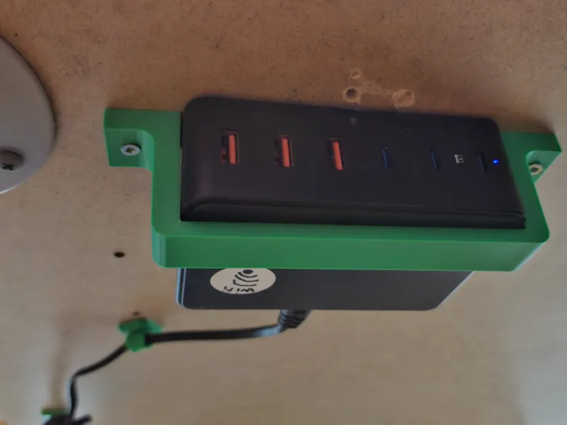 Supporto caricabatterie USB