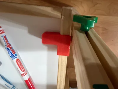 Crayola Easel Dowel Retainer