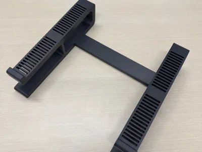 YALR - Yet Another Laptop Riser/Stand