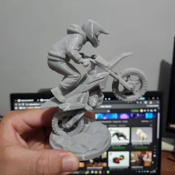Figura decorativa: Motocross figurine / radical stunt — vista de referencia 3