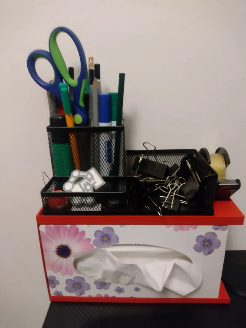 Desktop Organizer with place for a tissue box