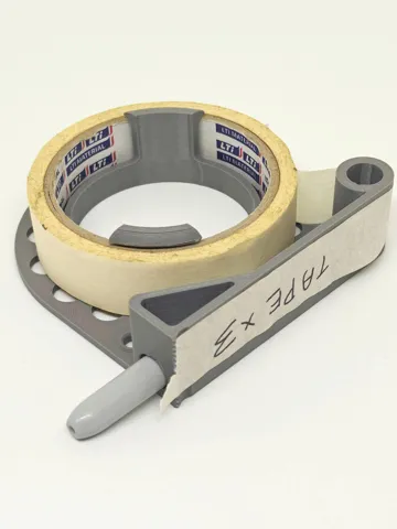 Pieza para disfraz o exhibición: Masking Tape Label Dispenser — vista de referencia 2