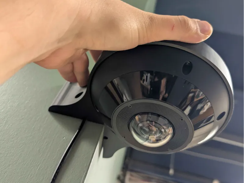 Unifi 360 | Corner Mount (From 37 to 47 Degrees)