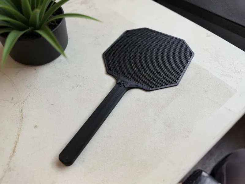Compact Fine-Mesh Fly Swatter