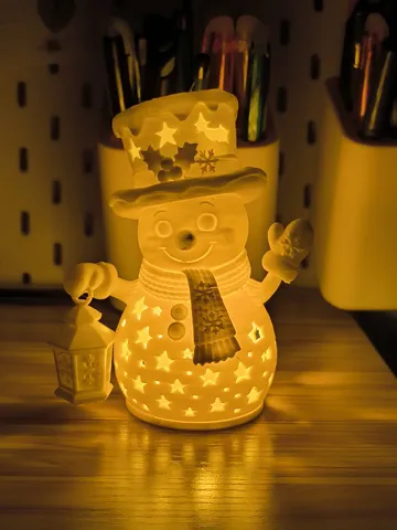 Modelo para impresión 3D: Leuchtender Schneemann – winterliche LED-Deko — vista de referencia 2