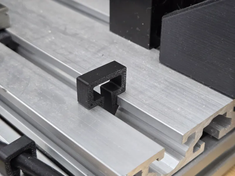 15180 Cable management mount