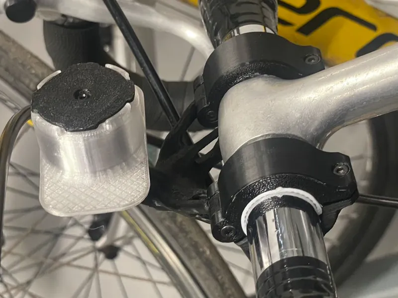 Quadlock with Generative handlebar out front mount