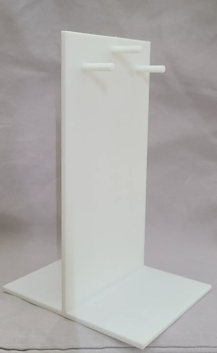 Simple display for pictures by Jefrotull - MakerWorld