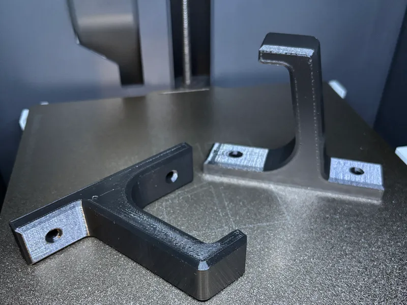Simple strong wall hook