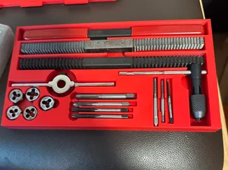 TAP AND DIE RETHREADING SET TRAY 
