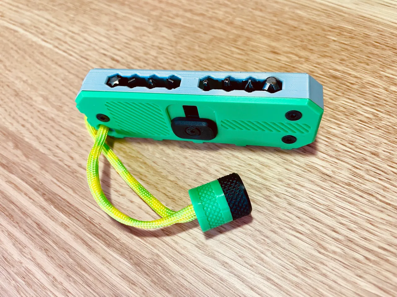 SmartBits - Magnetic screwdriver bits holder view 4