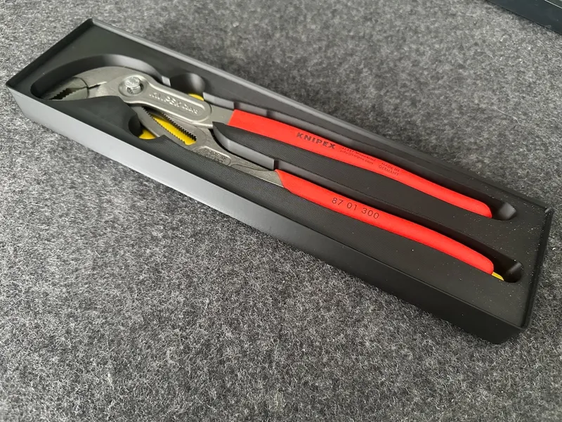 Knipex 300 Gridfinity Shadow Box