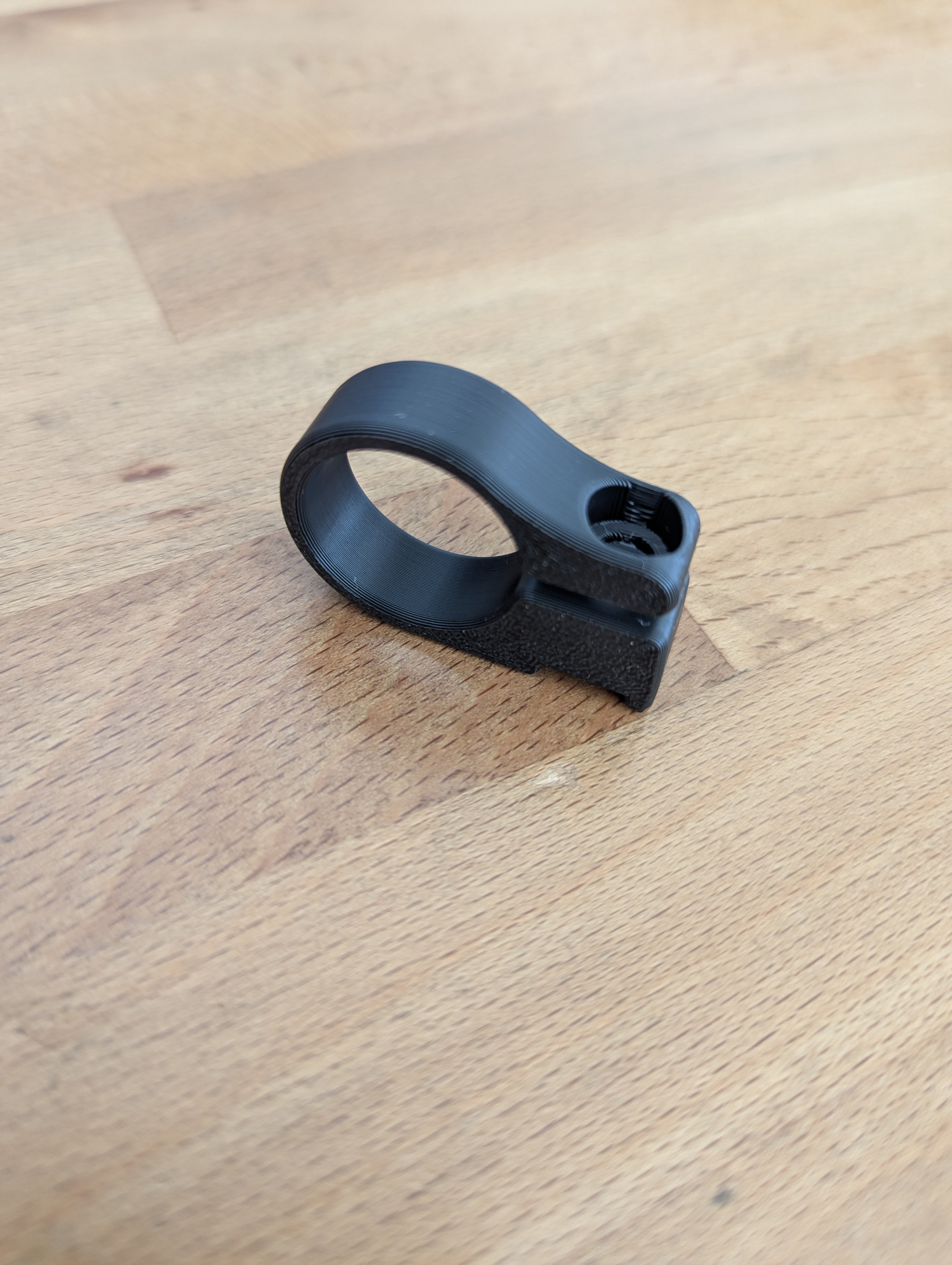 Miniatura 2 do modelo 3D Clamp for Dropperpost Remote