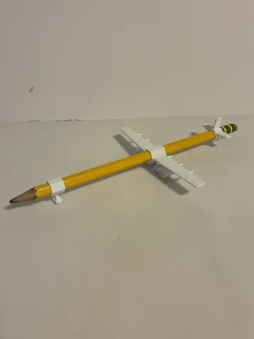 Tapa o cubierta: Airplane wings for Pencil — vista de referencia 2