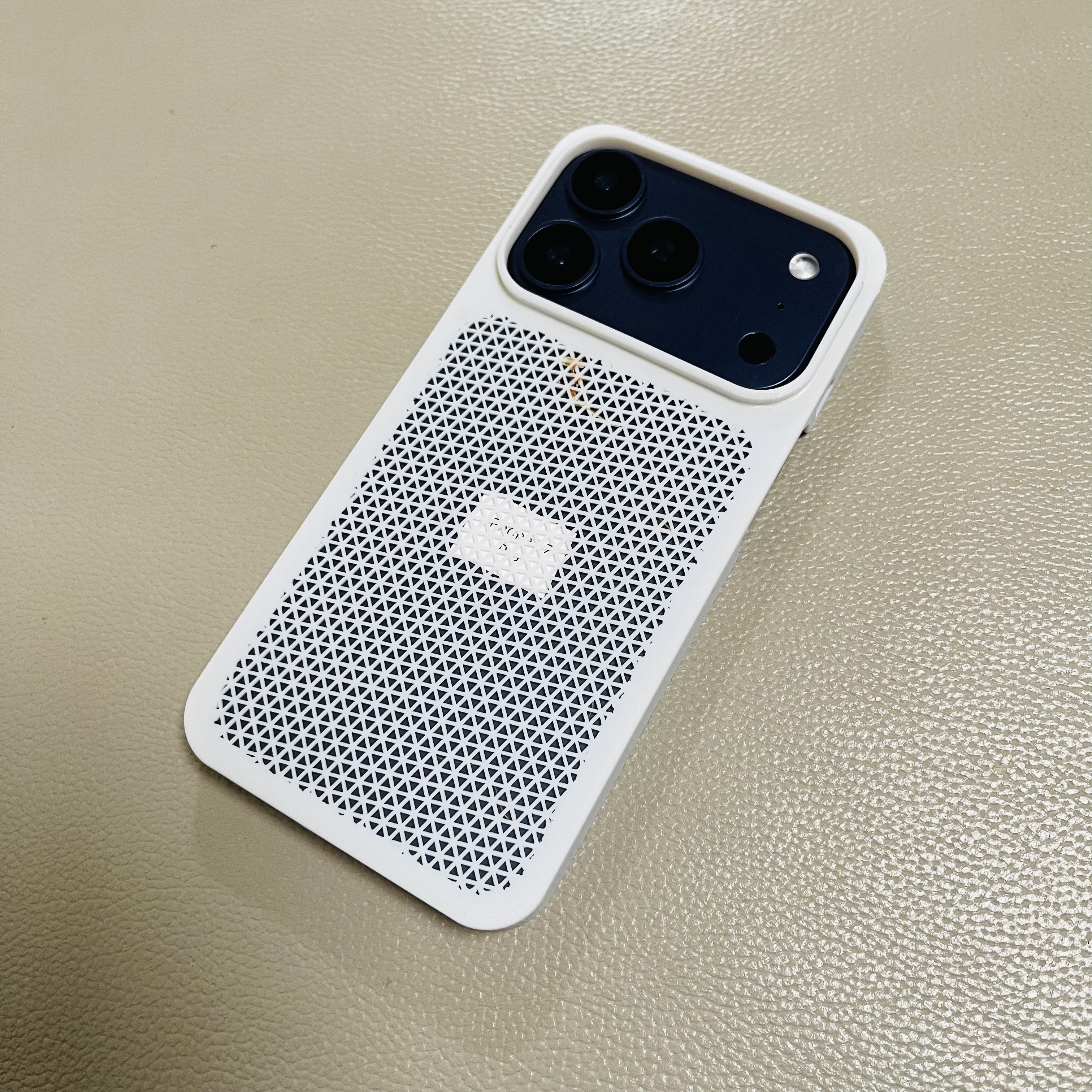 Miniatura 2 do modelo 3D iPhone 17 系列 1mm 手机壳