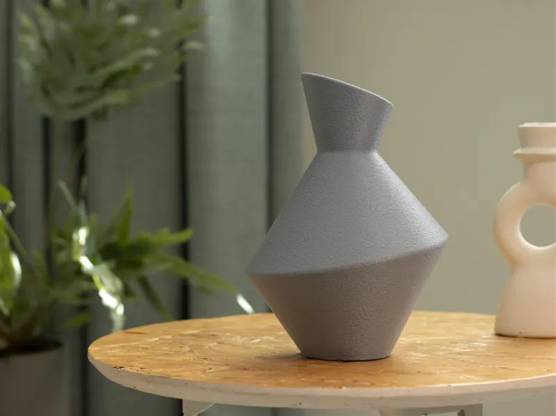 Vase YURA - Asymmetric Minimalist Vase