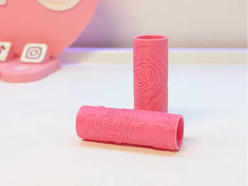 Embossed Texture Roller - Large Rose Floral