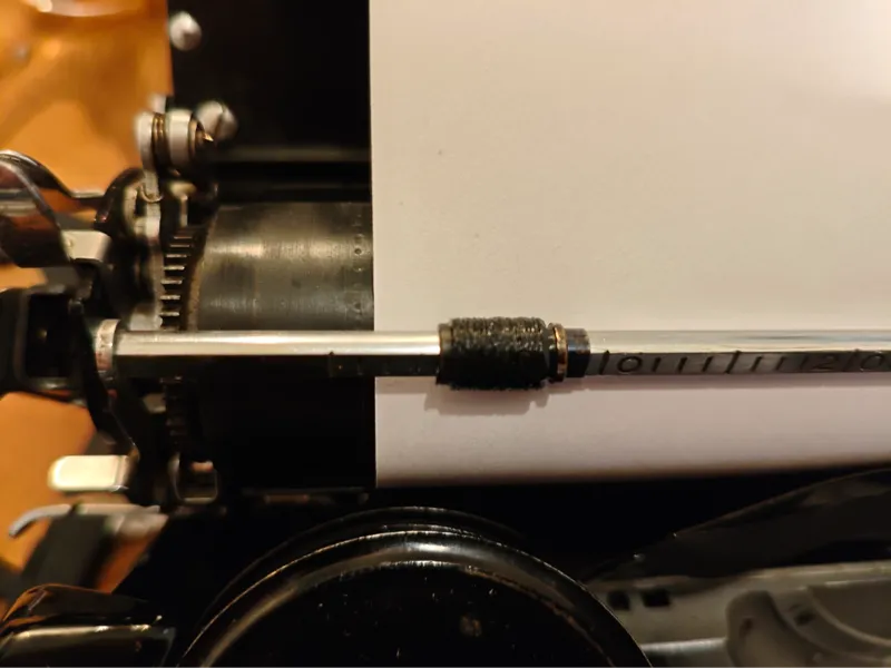 Torpedo 15a (Remington) typewriter paprer roller