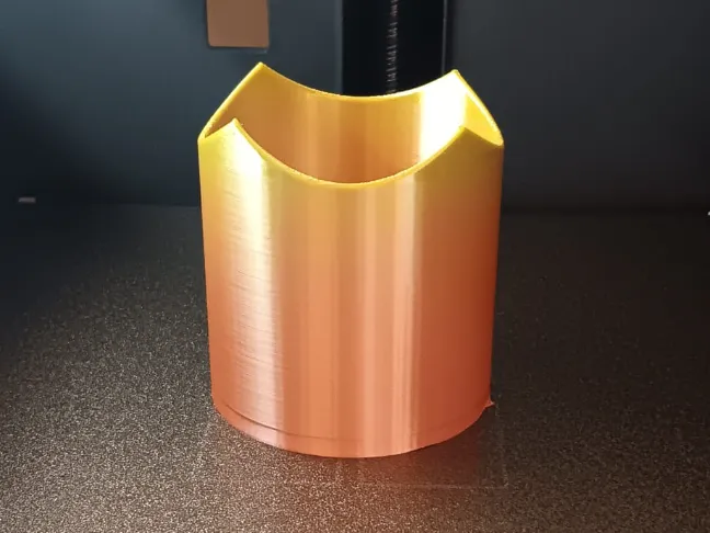 Stiftehalter/Pen Holder