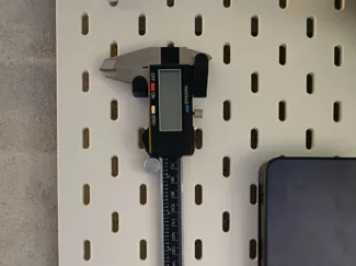 Skadis caliper holder
