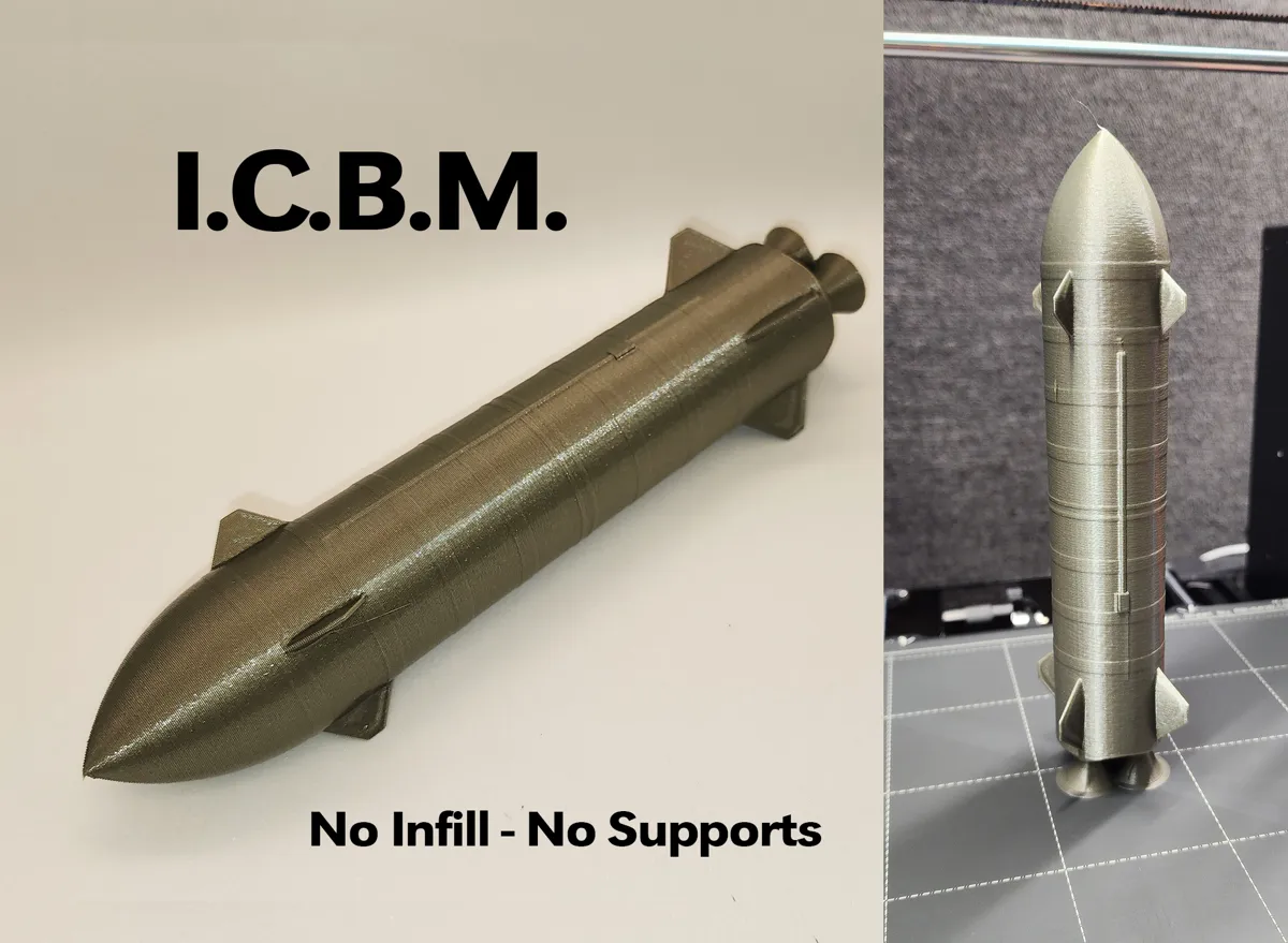 Maquette décorative de missile balistique