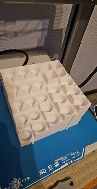 0.22mm layer, 2 walls, 3% infill