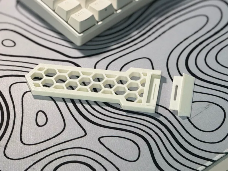 Bed Scraper with Replaceable Blade