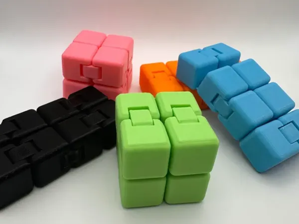 https://makerworld.bblmw.com/makerworld/model/USbac042df365a16/design/2025-08-25_5b658656bd5478.png