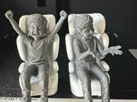3 verschiedene Kinder und Sitz