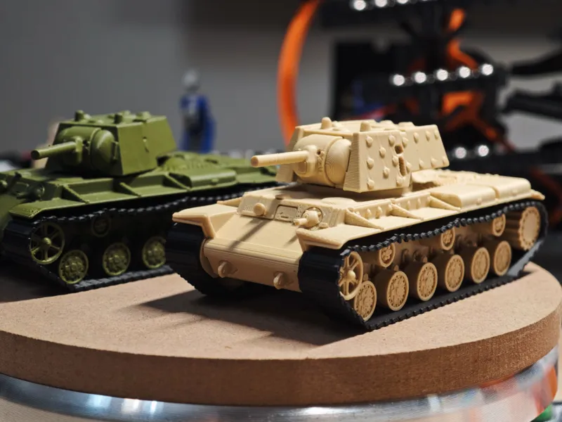 1/72 KV-1E Heavy Tank / Easy assemble no ams
