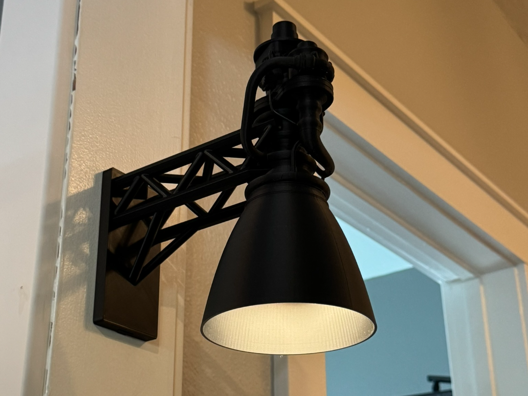 Raptor 3 with Wall Mount