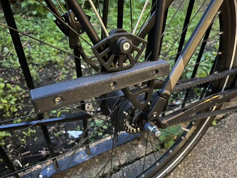 Stabilizer for rear pannier bag (bicycle)