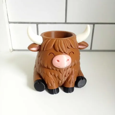Cute Highland Cow Planter view 3