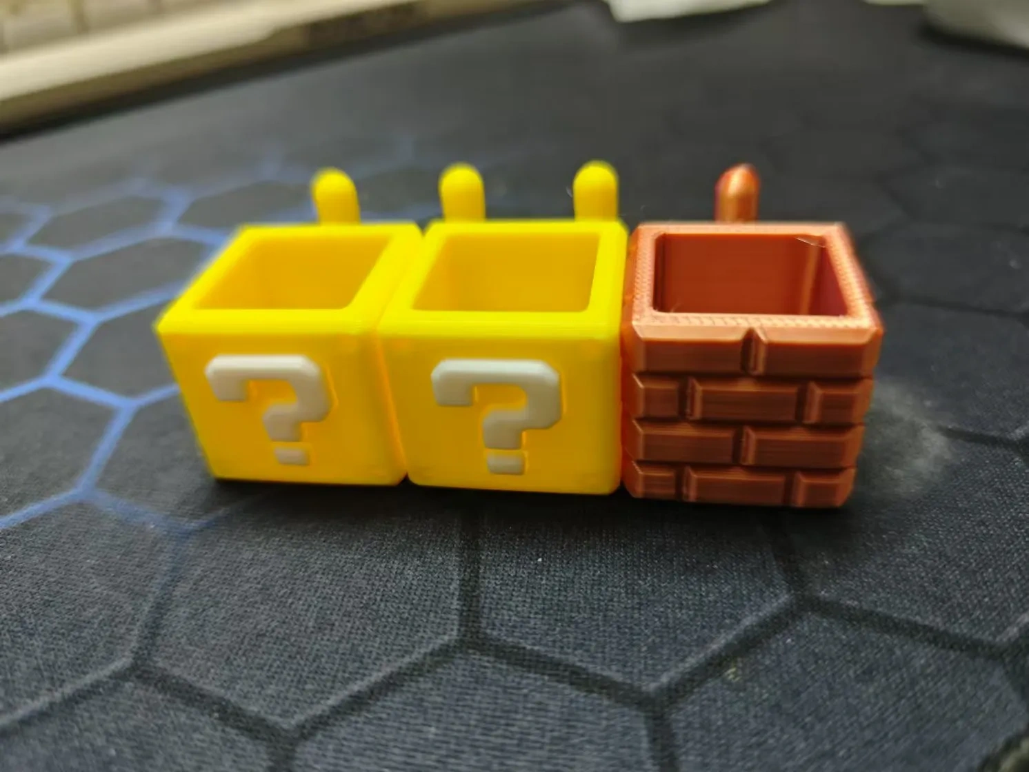Miniatura 2 do modelo 3D 洞洞板装饰配件马里奥小方块（适用6mm孔径）