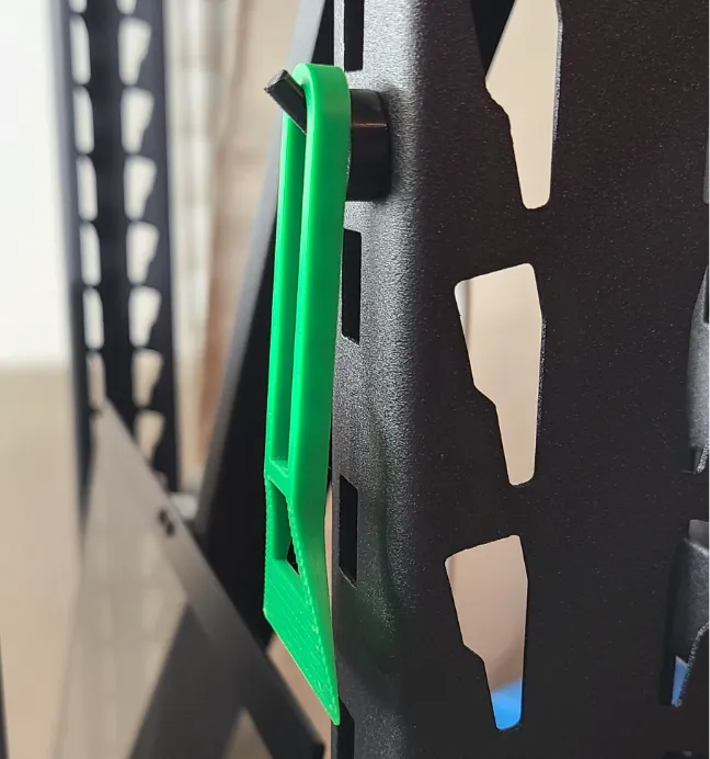 Magnetic Bed Scraper Hanger