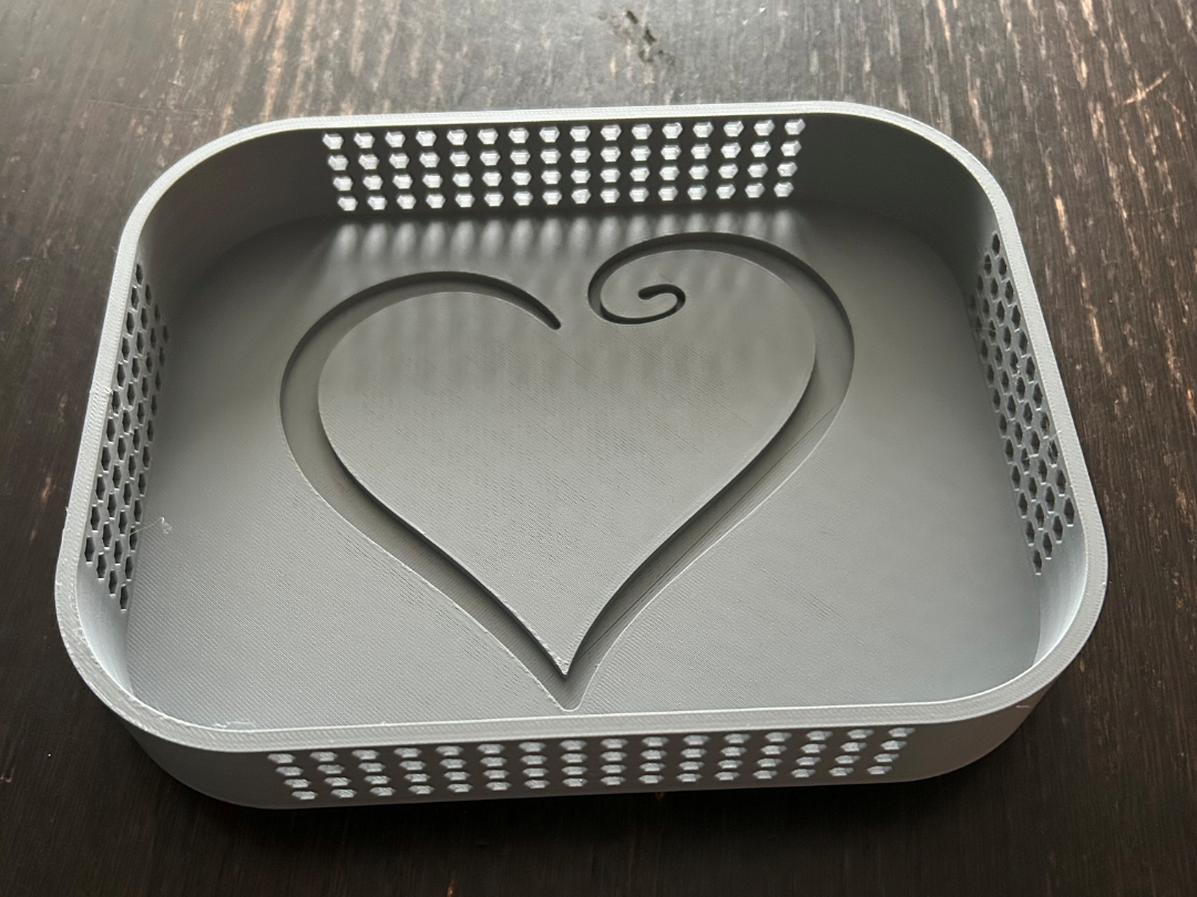 Tray with heart