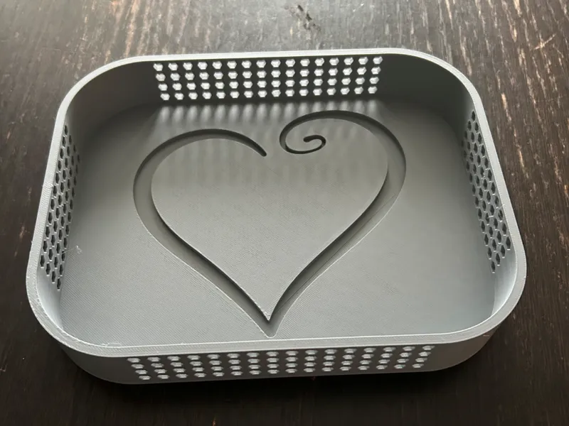 Tray with heart
