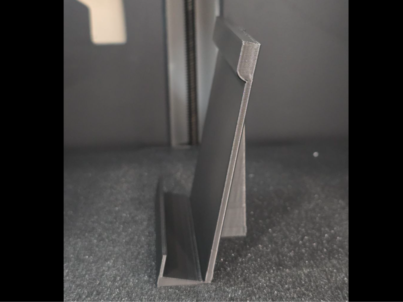 Universal Parametric Stand for Photo Frames