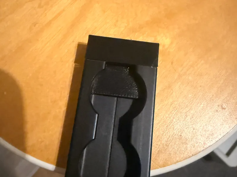Endkappe Airline schiene Eckig 28mm