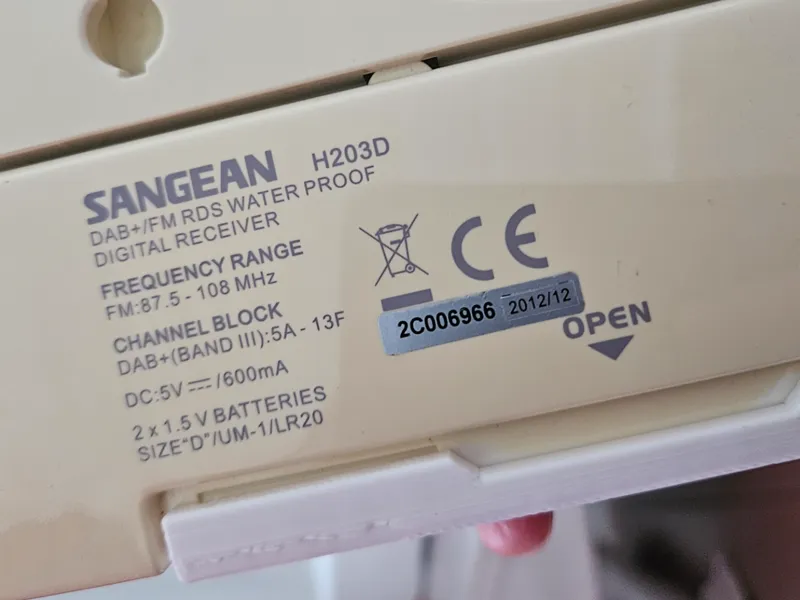 Battery lid lock replacement for Sangean H203D