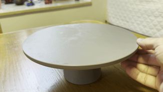 Revolving cake stand